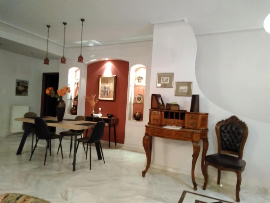 La Maison De Catherine Volos Luaran gambar