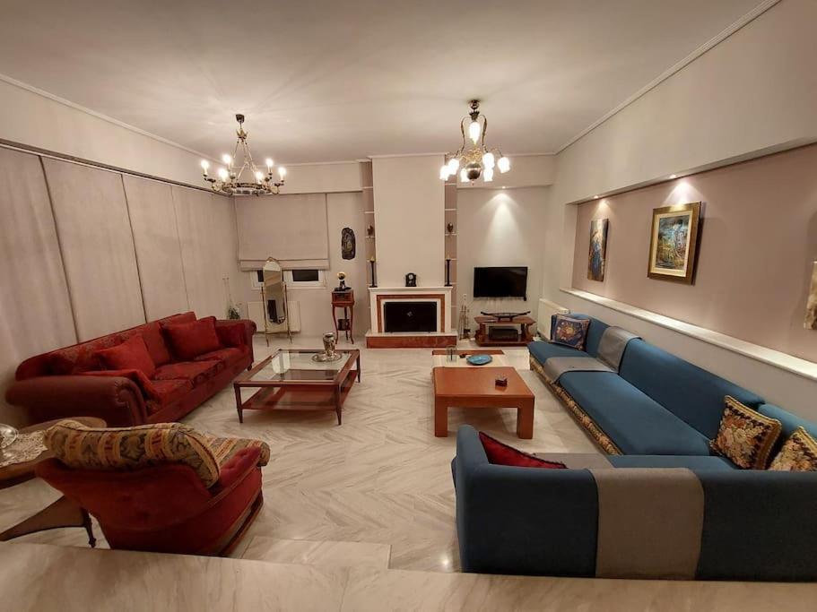 La Maison De Catherine Volos Luaran gambar